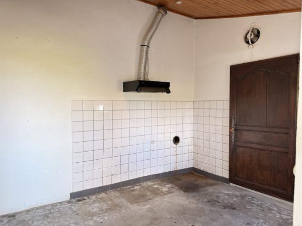 Maison ancienne à rénover avec dépendances