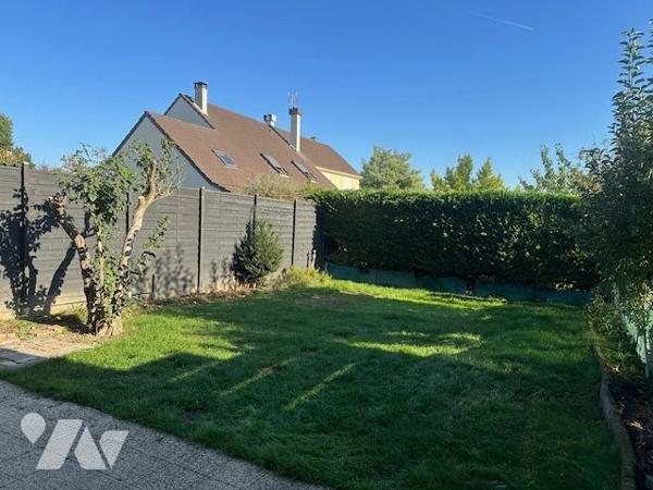 Pavillon de type 5 pièces, élevé sur un sous-sol/cave et édifié sur un terrain de 280 m² (source du