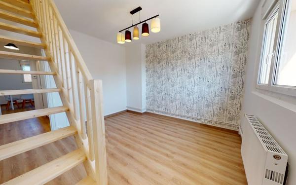 Appartement à louer    3 pièces • 50 m2 Villerupt
