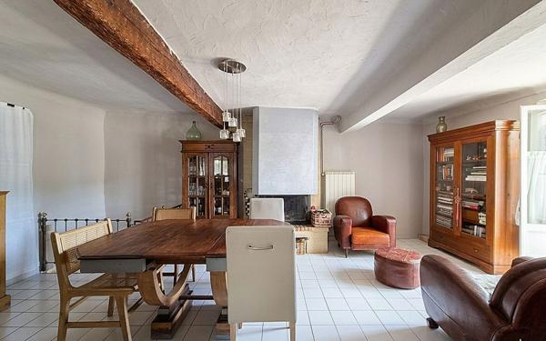 Maison à vendre    4 pièces • 130 m2 Grans