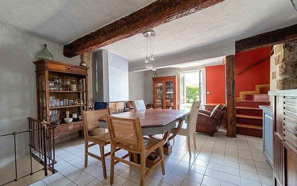 Maison à vendre    4 pièces • 130 m2 Grans