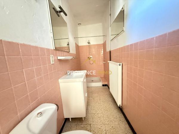 Mouriès (13890) Maison de village T6 avec garage à Mouriès