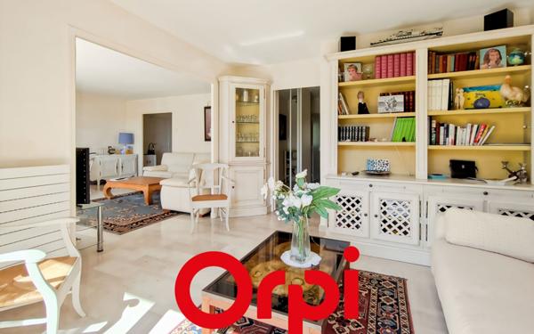 Appartement à vendre    4 pièces •  Bandol
