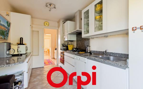 Appartement à vendre    4 pièces •  Bandol