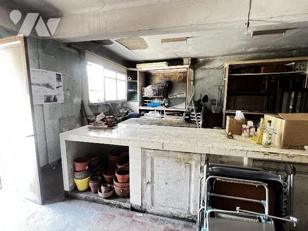 Ancien local commercial 84m², fort potentiel d'aménagement