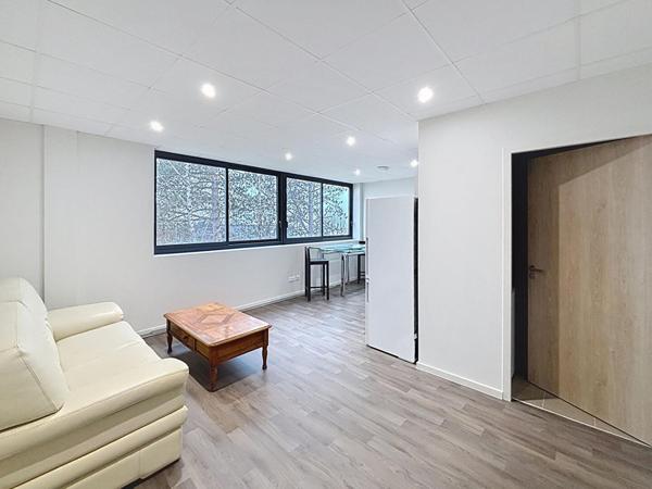 Location bureau Saint-Florentin - 53 m² - 650 €/mois