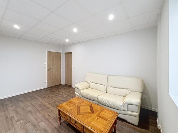 Location bureau Saint-Florentin - 53 m² - 650 €/mois