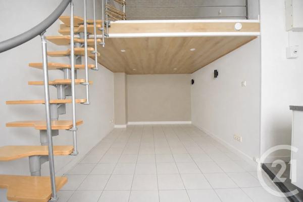 Appartement F1 à vendre  1 pièce - 21,84 m 2   VICHY  - 03