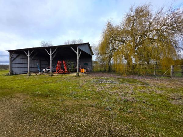 Maison traditionelle, ses dépendances et son terrain agricole !! A visiter sans tarder !