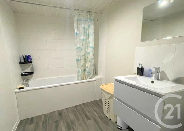 Maison à vendre  4 pièces - 164,64 m 2   VILLIEU LOYES MOLLON  - 01