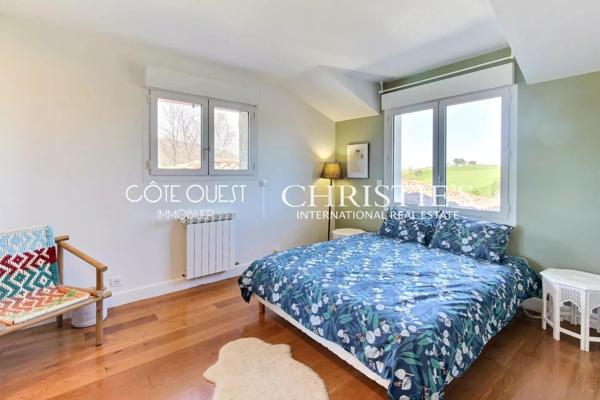 À vendre Urrugne – Maison avec piscine vue montagnes