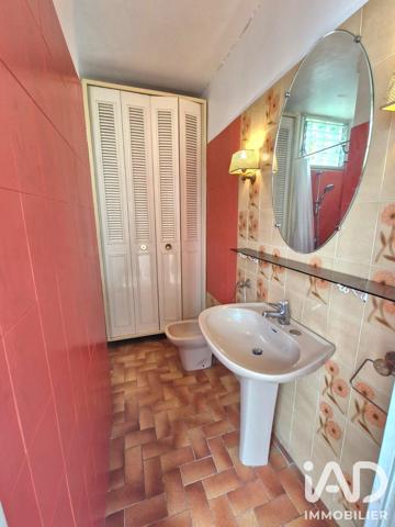 Location maison 5 pièces 140 m² Les Abymes