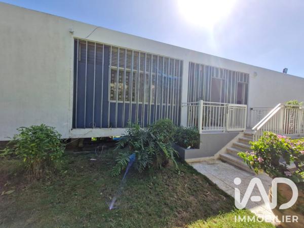 Location maison 5 pièces 140 m² Les Abymes
