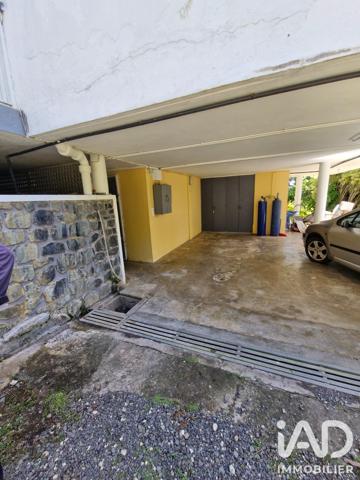 Location maison 5 pièces 140 m² Les Abymes