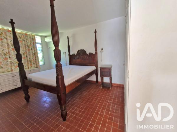 Location maison 5 pièces 140 m² Les Abymes