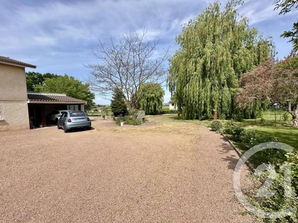 Maison à vendre  6 pièces - 140 m 2   COMMELLE VERNAY  - 42