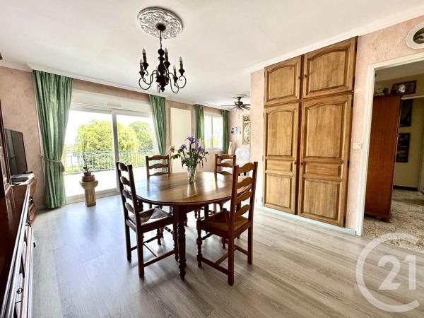 Maison à vendre  6 pièces - 140 m 2   COMMELLE VERNAY  - 42