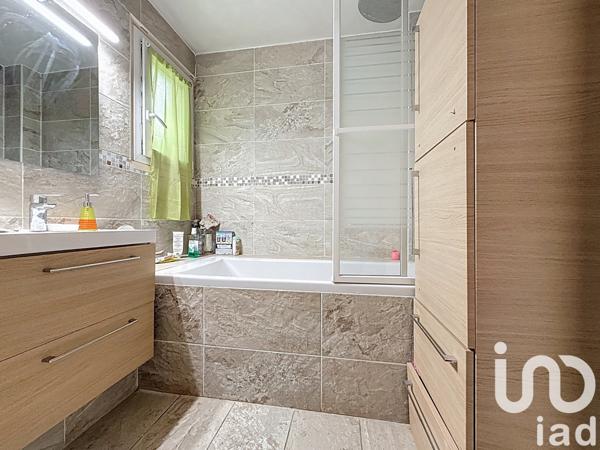 Maison à vendre 4 pièces 77 m² Mantes-la-Ville