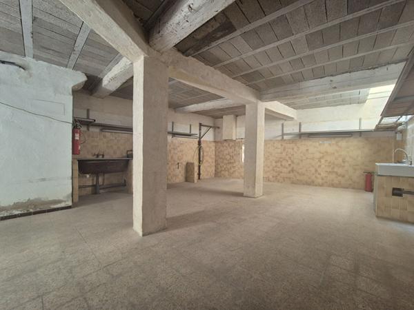 Maison Gigean 4 pièce(s) 88 m2 + local,de 70 m²