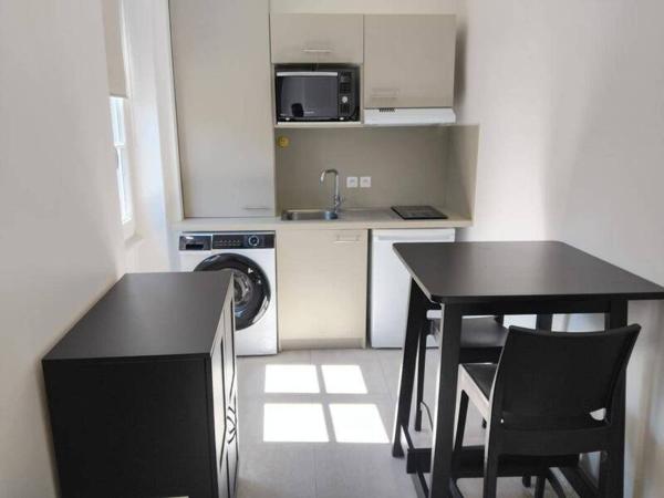 Appartement 1 pièce                                        - 69005 Lyon 5e  Arrondissement Réf : 5715