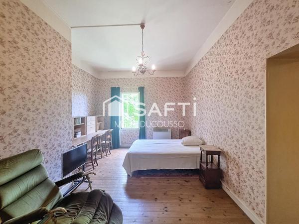 Maison à rénover - Proche commerces - au calme