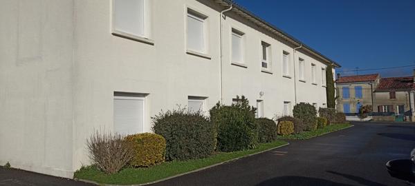 Appartement Saint Jean D Angely 4 pièce(s) 73 m2