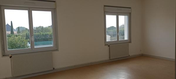 Appartement Saint Jean D Angely 4 pièce(s) 73 m2