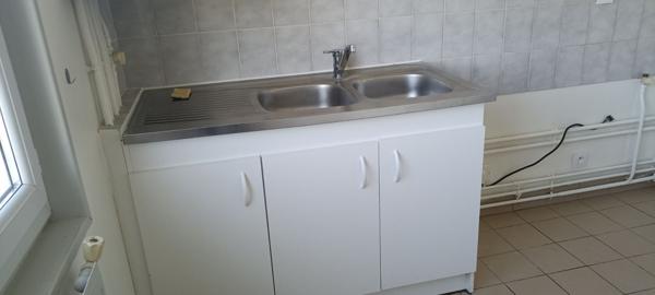Appartement Saint Jean D Angely 4 pièce(s) 73 m2