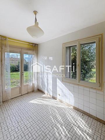 Maison en pierre à rénover avec terrasse couverte de 60m2 et terrain piscinable