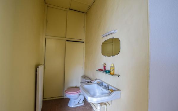 Maison à vendre    4 pièces •  Domazan