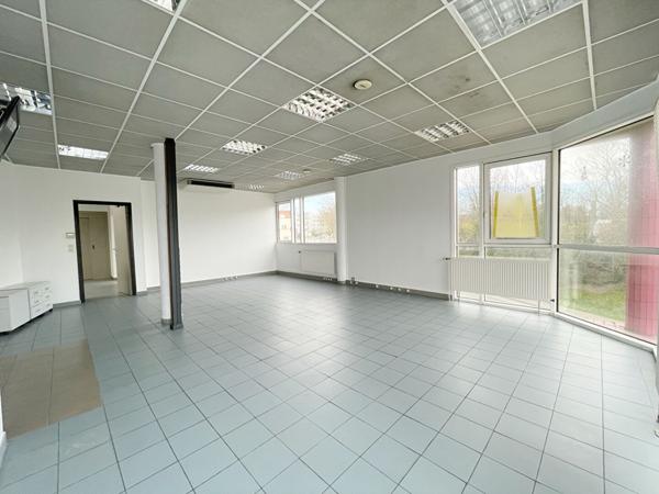 Bureaux Maubeuge 6 pièce(s) 140 m2