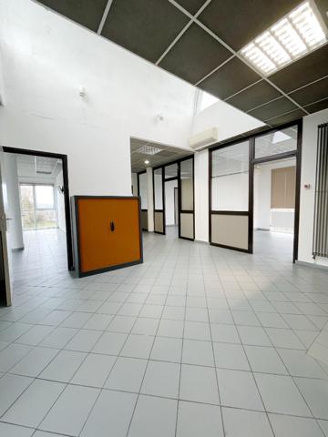 Bureaux Maubeuge 6 pièce(s) 140 m2