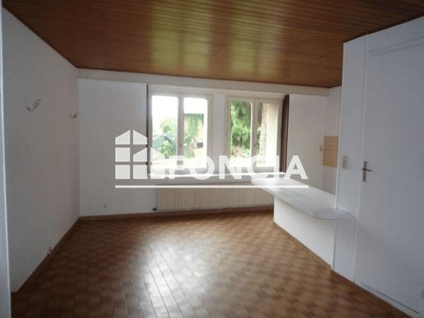 Location Studio 19.7 m² - 5 RUE DE FERE Chateau Thierry 02400