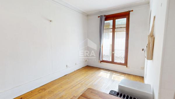 Appartement Paris 2 pièces d'environ 38 m2 A RENOVER