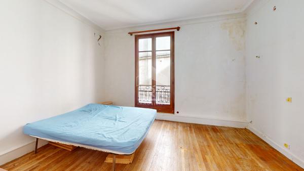Appartement Paris 2 pièces d'environ 38 m2 A RENOVER