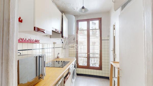Appartement Paris 2 pièces d'environ 38 m2 A RENOVER