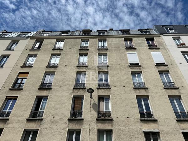 Appartement Paris 2 pièces d'environ 38 m2 A RENOVER