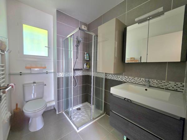 Maison moderne T3 de 70 m² avec jardin – 3 stationnements privés