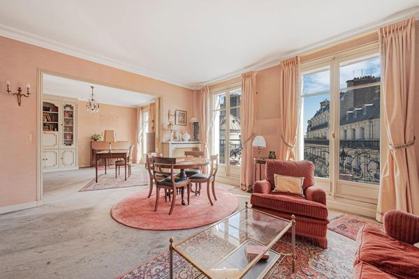 Appartement Paris 4 pièces 105.45 m² avec balcon filant - PARIS