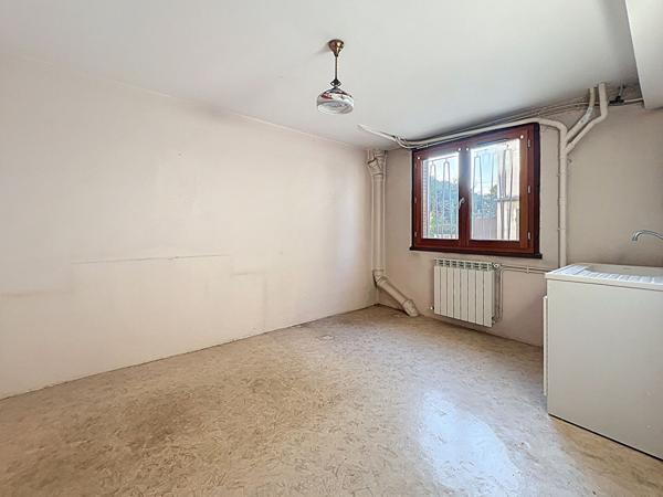 Bourg Les Valence les Chirouzes Maison 4 pièces de 118 m2 avec garage sur un terrain de 217m²