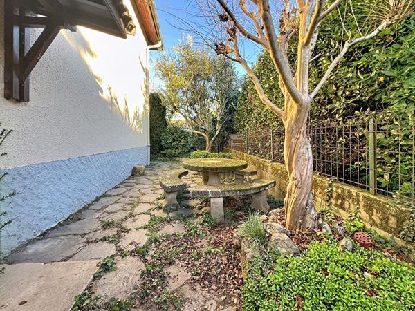 Bourg Les Valence les Chirouzes Maison 4 pièces de 118 m2 avec garage sur un terrain de 217m²