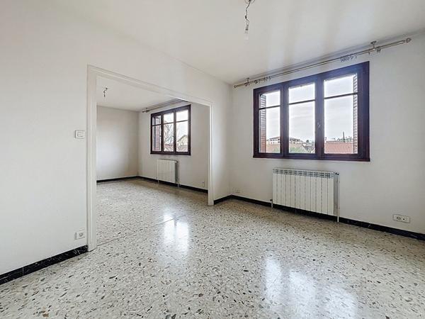 Bourg Les Valence les Chirouzes Maison 4 pièces de 118 m2 avec garage sur un terrain de 217m²