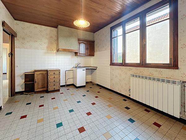 Bourg Les Valence les Chirouzes Maison 4 pièces de 118 m2 avec garage sur un terrain de 217m²