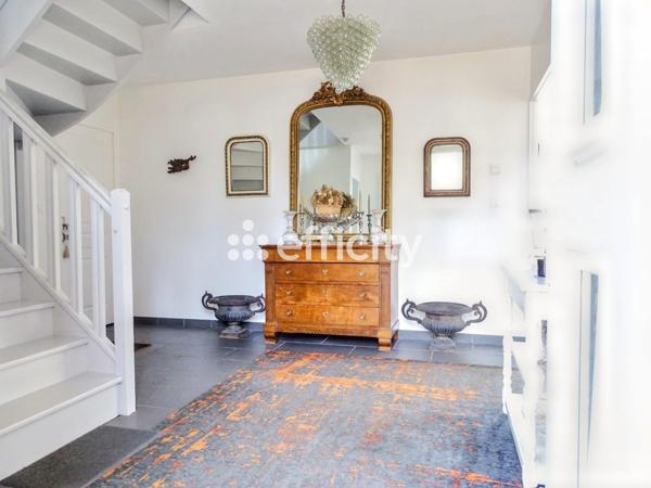 Maison 8 pièces - 179 m² Exclusivité efficity