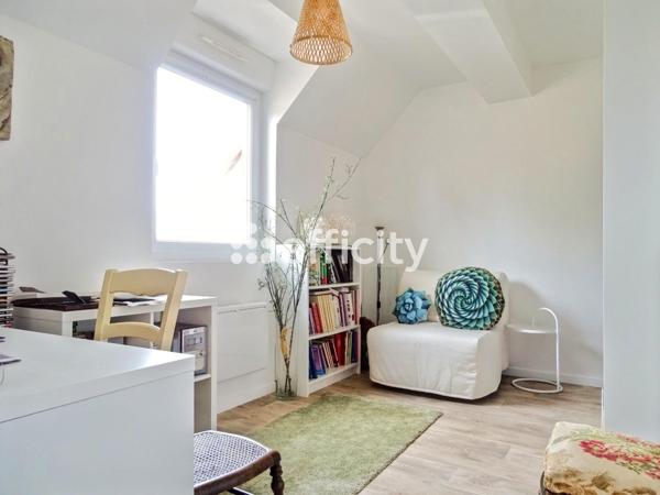 Maison 8 pièces - 179 m² Exclusivité efficity