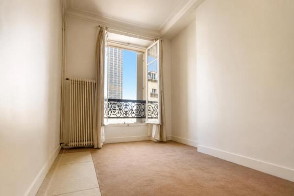 RUE DE LA GAÎTÉ  2 PIÈCES 50 M²  À RÉNOVER