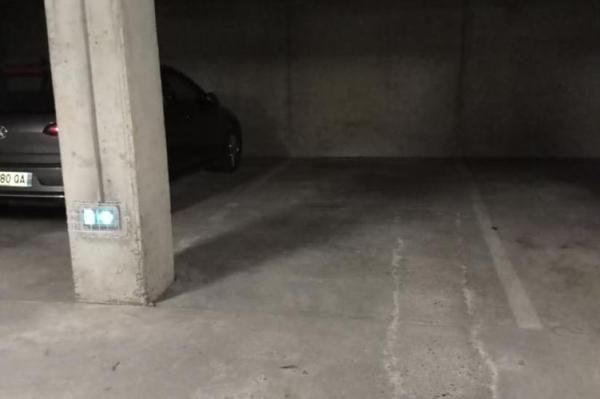 Location - parking/box LE MANS (72000)