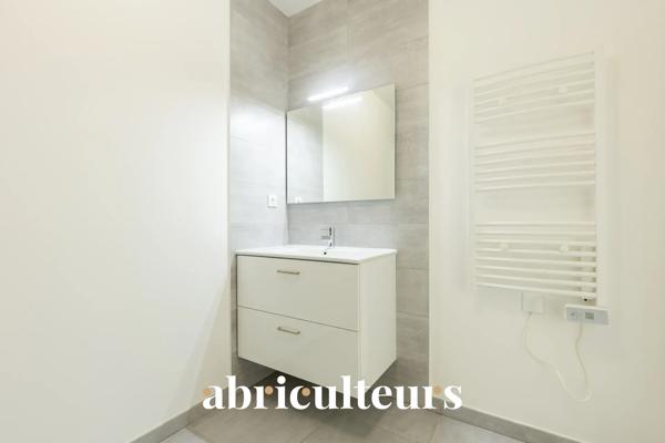 ROUSSET T3 récent 63 m² avec terrasse, box et DPE A