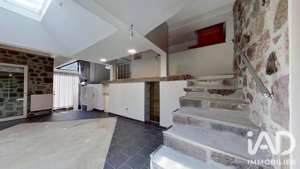 Maison à vendre 13 pièces 305 m² Saint-Martin-Valmeroux