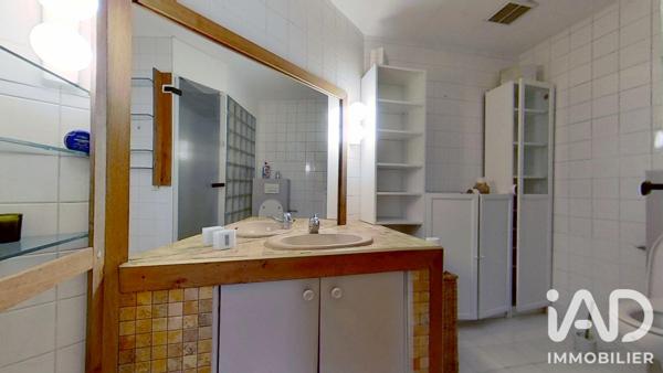 Maison à vendre 13 pièces 305 m² Saint-Martin-Valmeroux